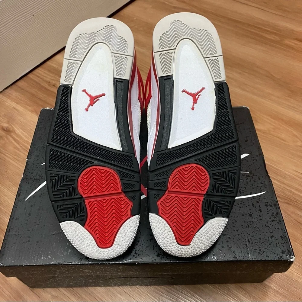 2023 Air Jordan 4 Retro “Red Cement” Size 11.5